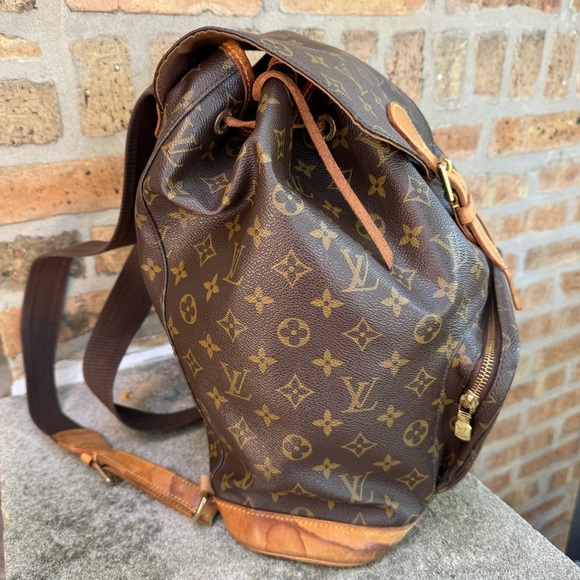 Authentic Louis Vuitton Authentic Vintage Montsouris Backpack - Picture 4 of 16